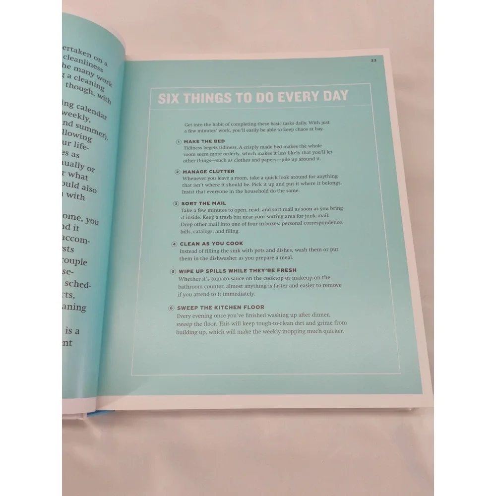 Martha Stewart's Homekeeping Handbook Hard Cover 1st Edition Dust Jacket